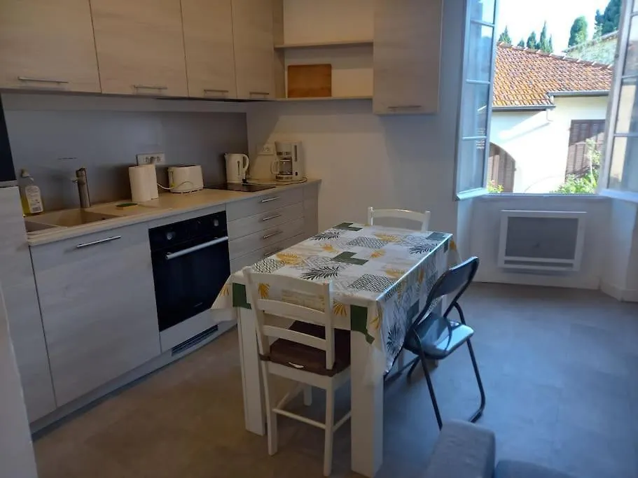 Studio Refait Recemment Rue Des Artistes A Frejus Apartment 0*,  France